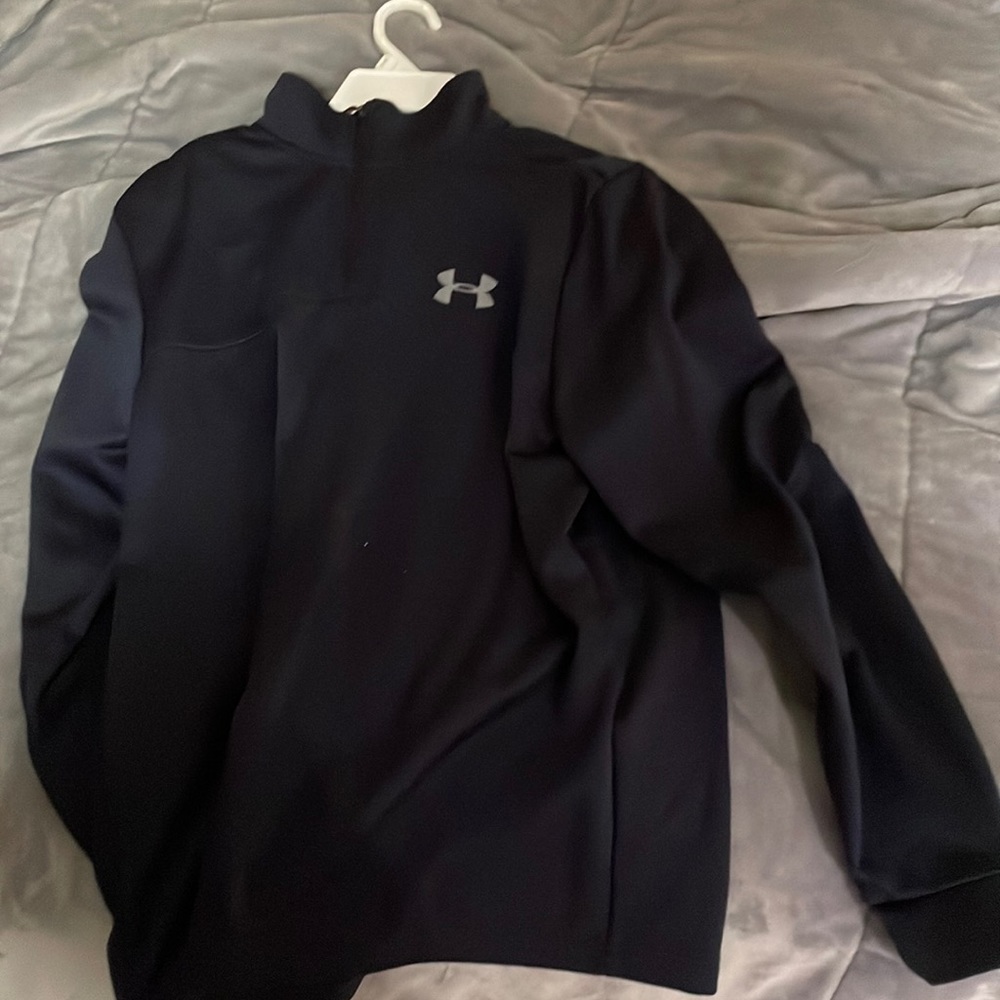 Blue Under-armor athletic sweatshirt (L)